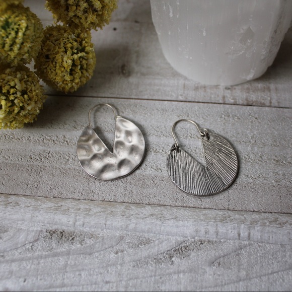 Hammered Round Silver Gold Hoop Earrings - Picture 2 of 3